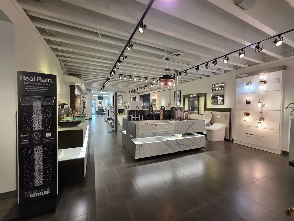 Showers, steam and digital controls in a KOHLER fixture showroom